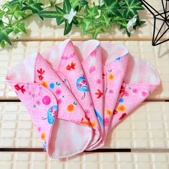 蒸れずに快適ガーゼライナー5枚セット☆おりものシート☆ダブルガーゼ布ナプキン☆ハンカチタイプ 1枚目の画像