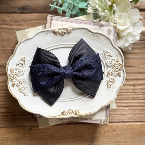 【新品未使用・タグ付き】bibiy ビビィ　リボンバレッタ　ネイビー 新品未使用・タグ付き】bibiy ビビィ リボンバレッタ ネイビー 新品未