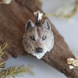 トキメキ帝国の桃色ガブリエル オオカミ　狼　ネックレス ペンダント　王様　王冠 トキメキ帝国の桃色ガブリエル オオカミ 狼 ネックレス