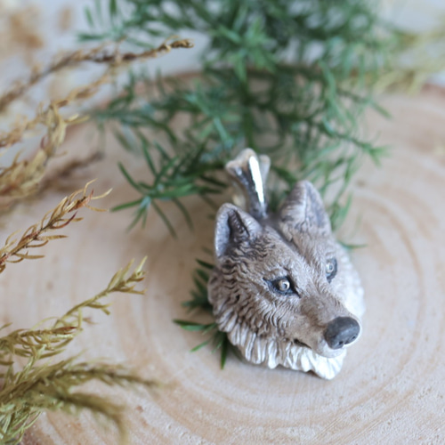 灰色狼のペンダントトップ『銀製』『燻』 【受注生産】 ペンダント