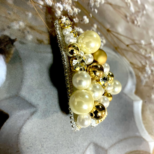 ビーズ刺繍ブローチ クリスマスツリー ホワイトパール×ゴールド 大人