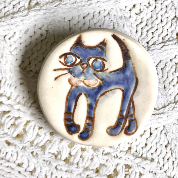 青い猫のブローチ 3枚目の画像