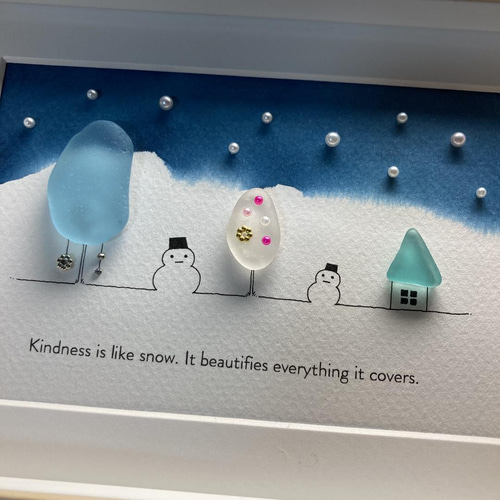 シーグラスアート（雪にゃん様オーダーご確認用ページです☆） シーグラスアート ＊雪だるまと猫＊ - メルカリ