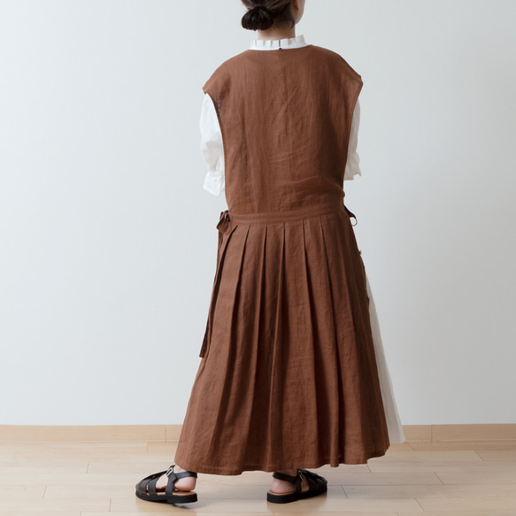 成人女孩側開圍裙 Cache Coeur 洋裝 - 法國亞麻/磚棕色 第13張的照片