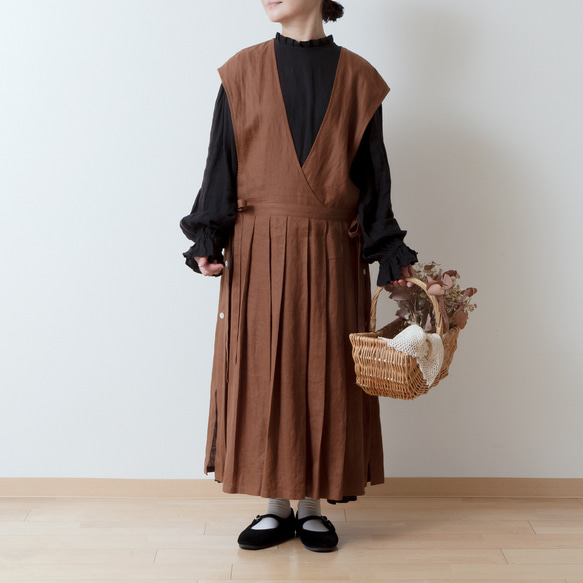 成人女孩側開圍裙 Cache Coeur 洋裝 - 法國亞麻/磚棕色 第2張的照片