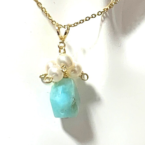 No.60天然石ブルーオパールチャーム&天然淡水パールチャーム