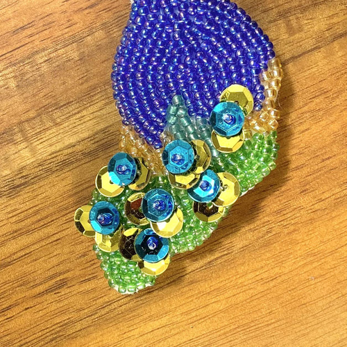 孔雀のビーズ刺繍のブローチ ブローチ うらら 通販 12849670
