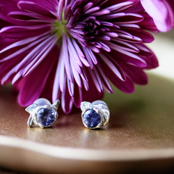 Iolite Blooming Buds Stud Earrings 4枚目の画像