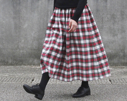 上品で大人な色合い タータンチェック ギャザースカート（ドレス