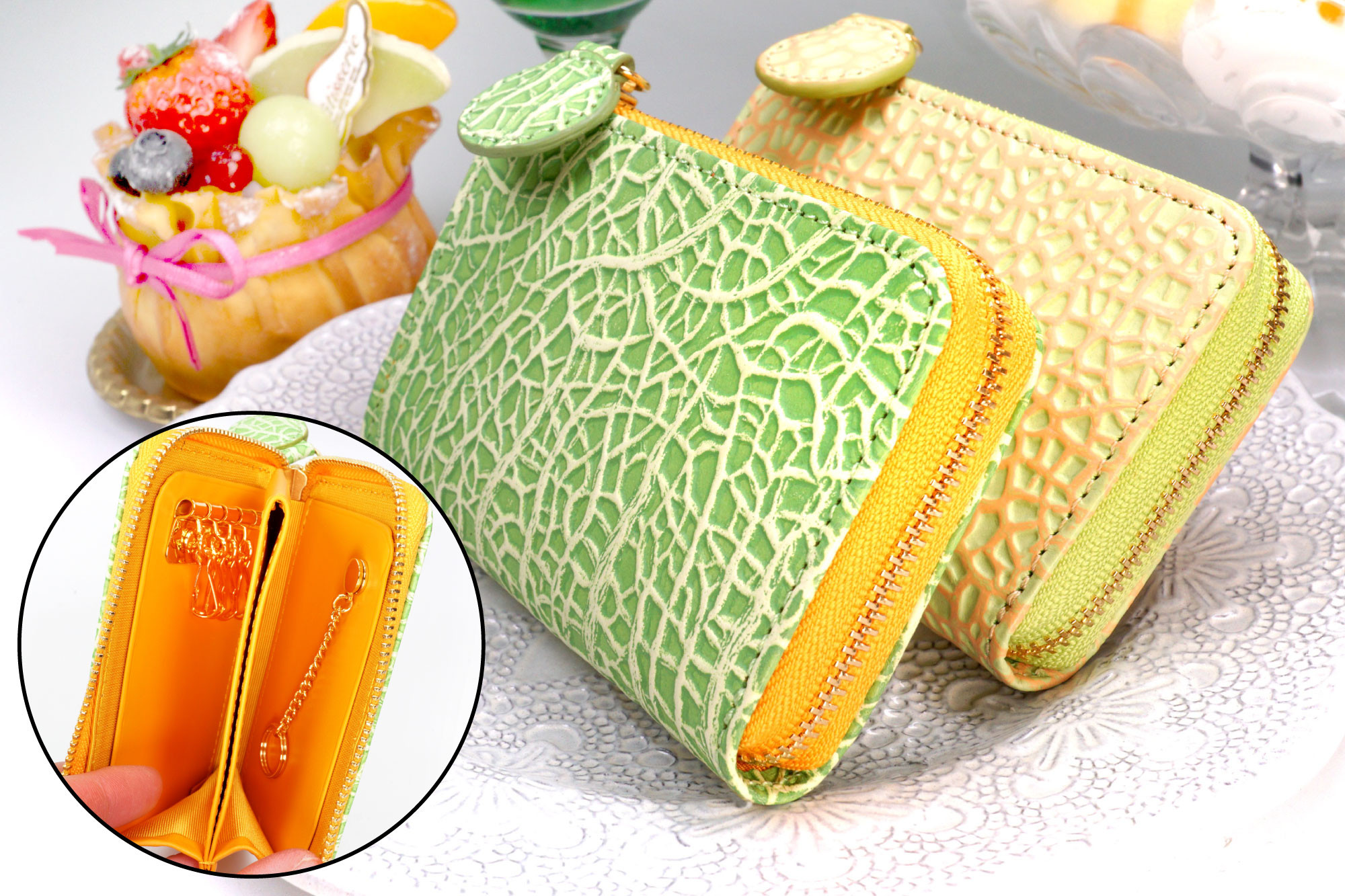 メロンな多機能キーケース（牛革製）赤肉・青肉 10,296円