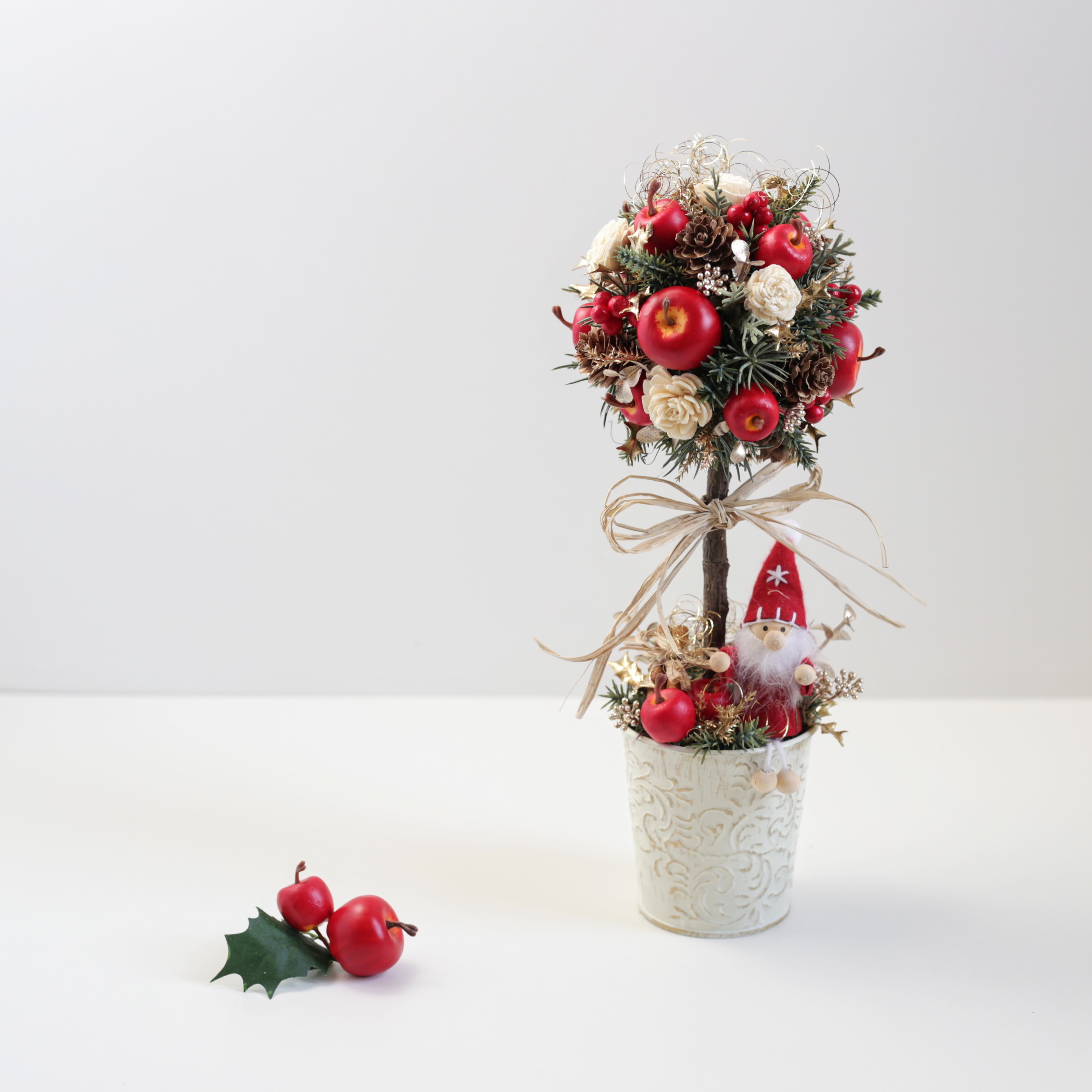クリスマス～りんごのトピアリー【再販】 アートフラワー は
