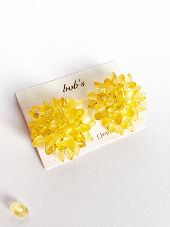 【popular】flower手編みpierce/earring yellow mix ＊large 1枚目の画像