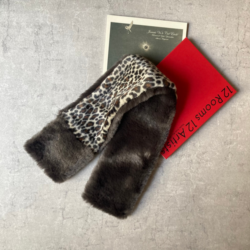 レオパード柄エコファーのリバーシブルコンパクトマフラー・グレー