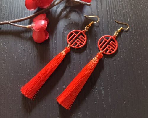 中華風✦紅い花のチャイナタッセルピアス（イヤリング） ピアス