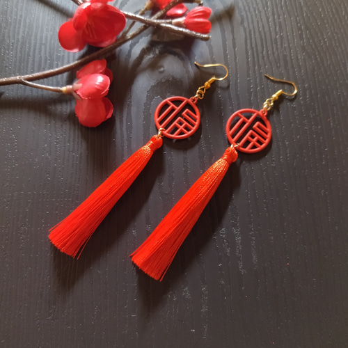 チャイナドレス】福とタッセルのピアス(イヤリング)（赤）【中華