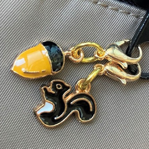 ☆ネコ ファスナー チャーム / 黒 ネコ /白 ねこ / くろ猫/ ねこ