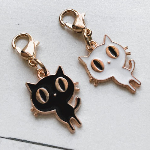 ☆ネコ ファスナー チャーム / 黒 ネコ /白 ねこ / くろ猫/ ねこ