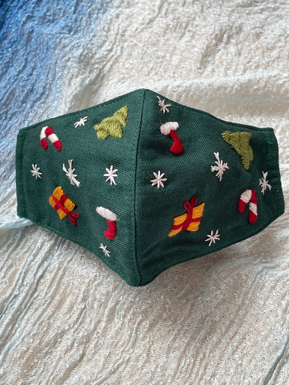 「クリスマス」手刺繍リネン マスク　１枚 7枚目の画像