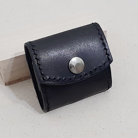 AirPods用レザーケース 黒 ハンドメイド AirPods Pro 第1世代 第2世代 革職人が製作した本革製