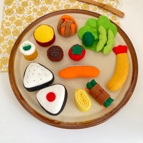 フェルトのお弁当/おままごと30個セット！知育玩具、出産祝い、誕生日
