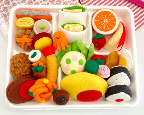 フェルトのお弁当/おままごと30個セット！知育玩具、出産祝い、誕生日