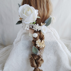 ホワイトイングリッシュローズのヘアアクセサリー　フォトウェディング　白無垢　薔薇のヘッドドレス　結婚式　編みおろし　 3枚目の画像