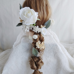 ホワイトイングリッシュローズのヘアアクセサリー　フォトウェディング　白無垢　薔薇のヘッドドレス　結婚式　編みおろし　 1枚目の画像