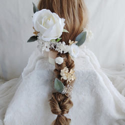 ホワイトイングリッシュローズのヘアアクセサリー　フォトウェディング　白無垢　薔薇のヘッドドレス　結婚式　編みおろし　 5枚目の画像
