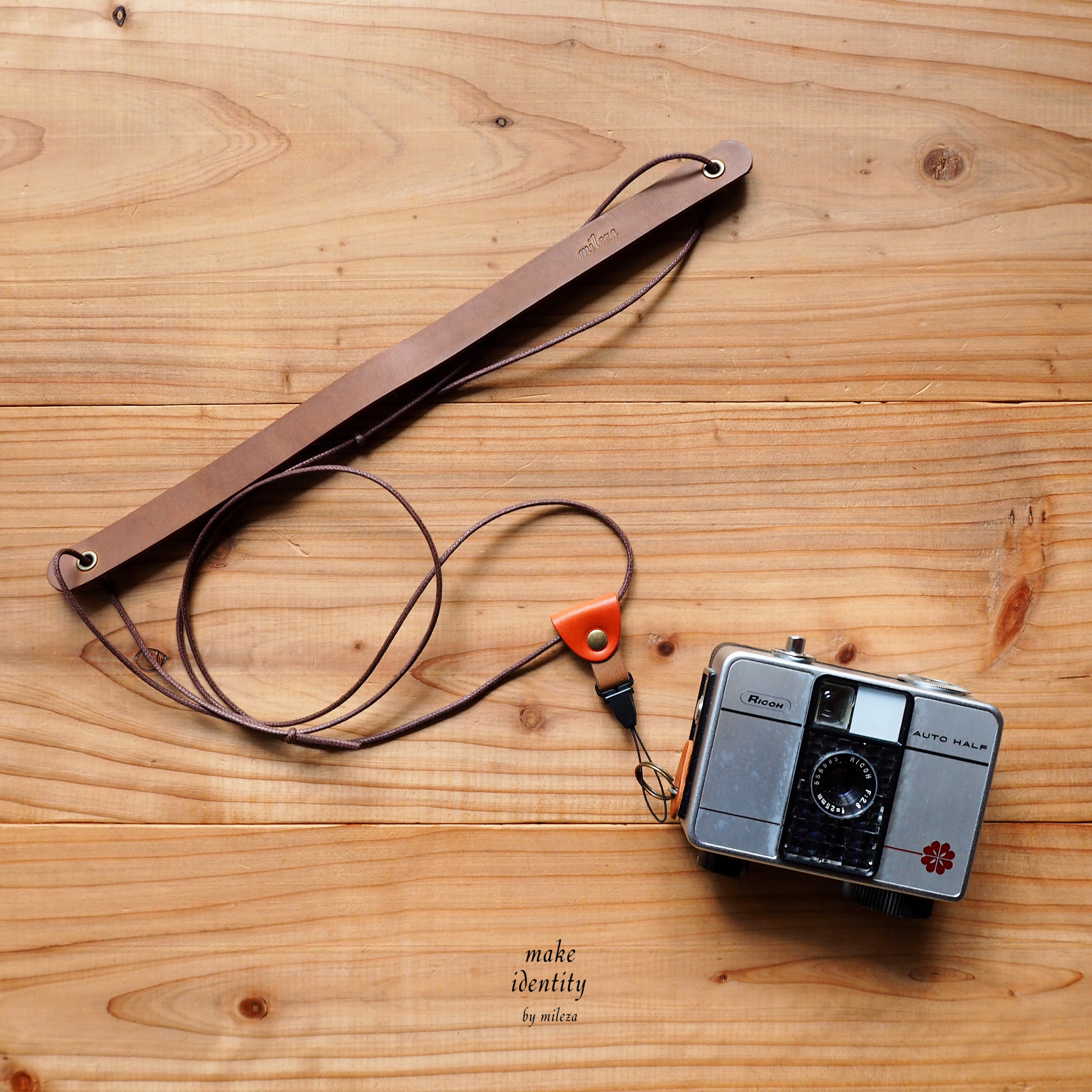 革＋紐式ストラップ for 写ルンです・AUTOHALFなど ネックストラップ
