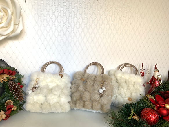 オーダーメイド　ファーバッグ　『MOCO』ポンポン　国産高級木馬ファー使用　ジュエリーバッグ　大人のバッグ  T1561647866(12000円)