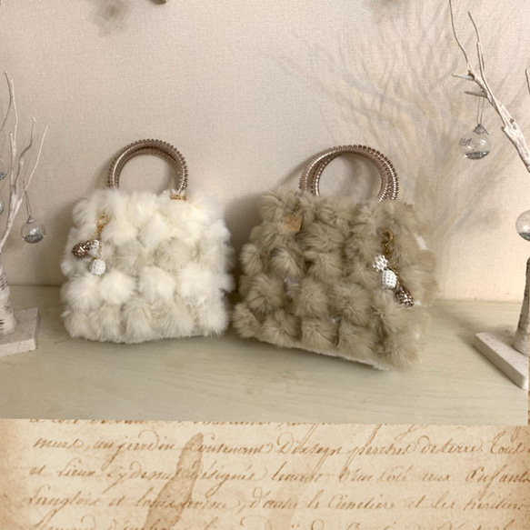 オーダーメイド　ファーバッグ　『MOCO』ポンポン　国産高級木馬ファー使用　ジュエリーバッグ　大人のバッグ  T1561647866(12000円)