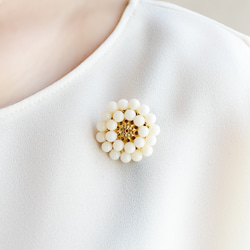 【ブローチ+14kgf ネックレス・セット】白珊瑚・女性へのギフト・プレゼントにも 2枚目の画像
