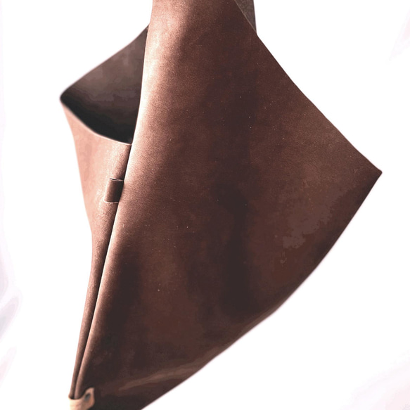 【無料ラッピング対応】本革　レザー　こげ茶色　ヌバック　可愛い　シンプル　ミニバッグ 3枚目の画像