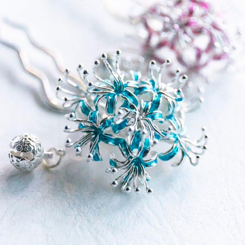 リアル彼岸花の二本挿しかんざし　立体刺繍風 リアル彼岸花の二本挿しかんざし 立体刺繍風 - メノ工房 GALLERY