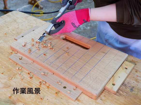 くるみの木の踏み台スツール　　踏み台/スツール/キッチンスツール/椅子/無垢の家具/木製 10枚目の画像