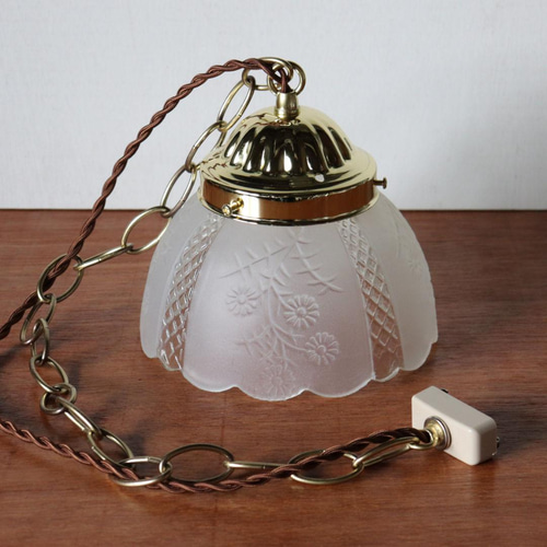 アンティークランプ　花柄　ガラスシェード　木製ベース 28a8e2cd66b8b44446b00257b37b9f