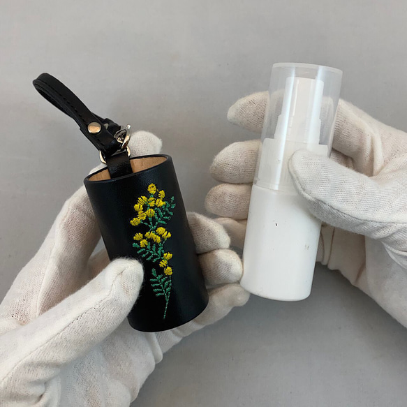 除菌スプレーボトルケース（ミモザの刺繍）ダイソーのボトルに対応 No.03012-09 5枚目の画像