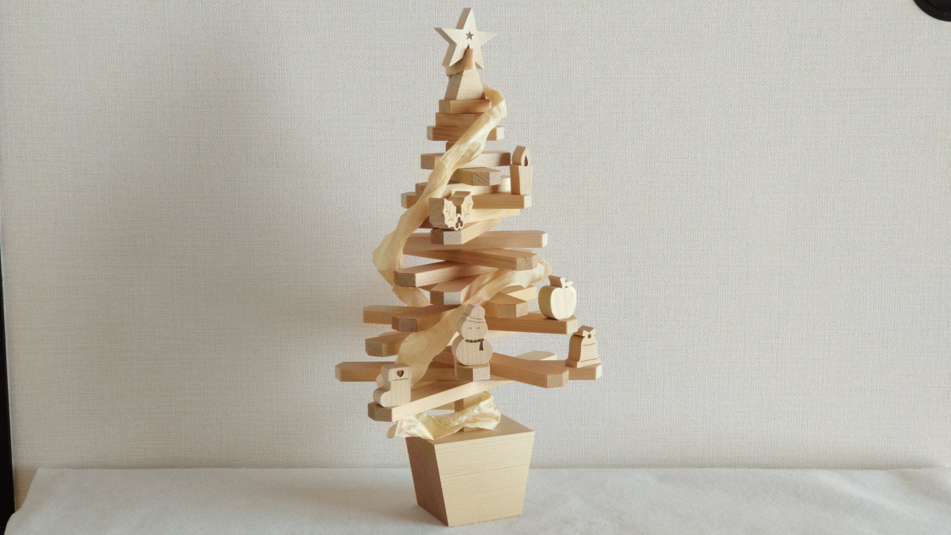 青森ひばの　木製　クリスマスツリー