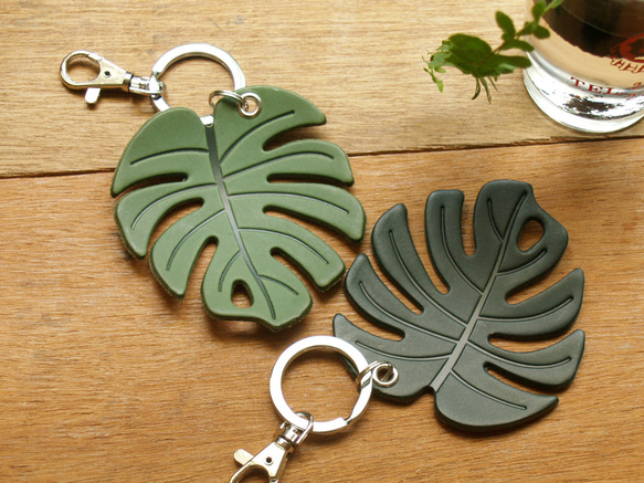 Leather Key Chain - Plant Leaf MONSTERA ( Custom Letter ) 3枚目の画像