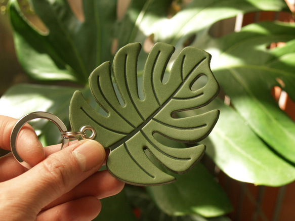 Leather Key Chain - Plant Leaf MONSTERA ( Custom Letter ) 9枚目の画像