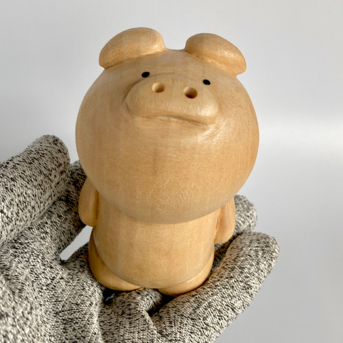 木彫り　ブタちゃん 木彫りのぶたさん再開！そしていきなり彫るのはお尻(笑) | 木彫り