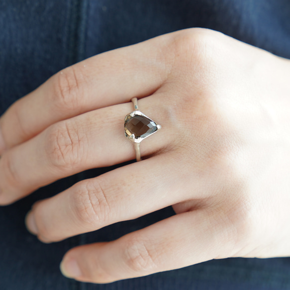 スモーキークオーツペアシェイプローズカット＊ハートモチーフリング《送料無料》PY-263 9枚目の画像