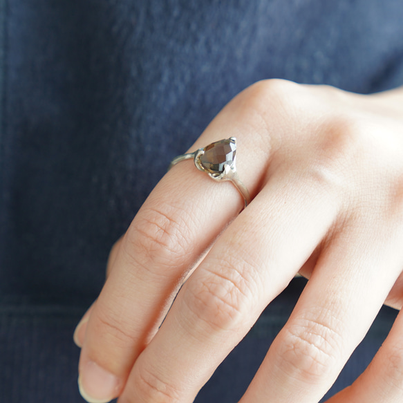 スモーキークオーツペアシェイプローズカット＊ハートモチーフリング《送料無料》PY-263 8枚目の画像