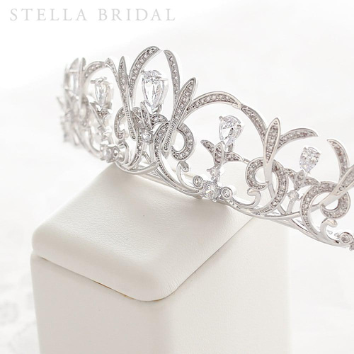 キュービックジルコニア ウェディングジュエリー ティアラ Kalen - カレン ヘッドドレス(ウェディング) STELLA BRIDAL 通販|Creema(クリーマ) 12891775 キュービックジルコニア ウェディングジュエリー ティアラ Kalen - カレン ヘッドドレス(ウェディング) STELLA BRIDAL 通販|Creema(クリーマ) 12891775