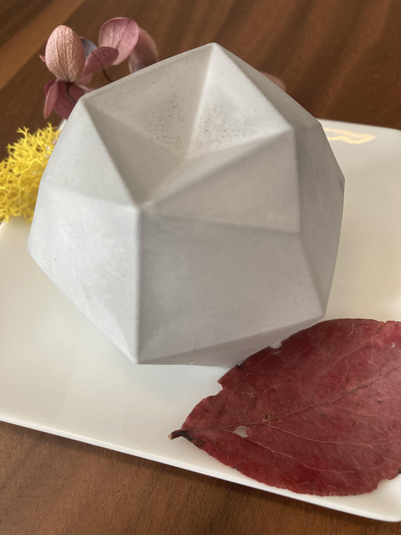 グレー　優秀ストーン　ポリへドロン　polyhedron　アロマストーン 2枚目の画像