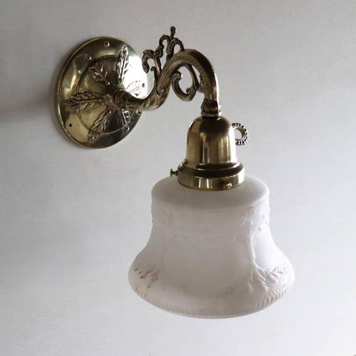 USAヴィンテージミルクガラスシェード付コロニアルブラケットライト