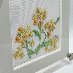 菜の花　刺繍フレーム　絹糸と金糸の日本刺繡　壁飾り　インテリア 4枚目の画像