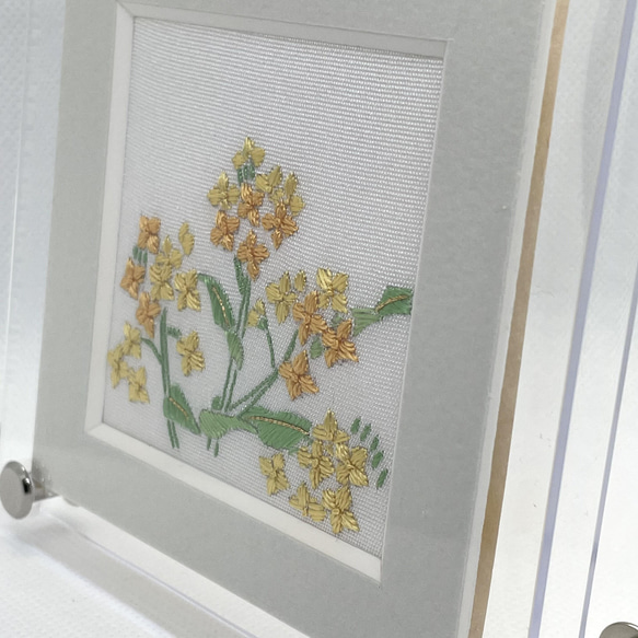 菜の花　刺繍フレーム　絹糸と金糸の日本刺繡　壁飾り　インテリア 6枚目の画像