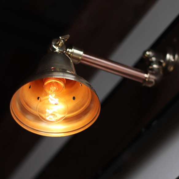 工業系壁掛け照明｜真鍮製山型シェード＆銅製配管インダストリアルブラケットライト◆おしゃれ/カフェ/店舗/真鍮壁付け照明 白熱球