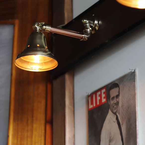 工業系壁掛け照明｜真鍮製山型シェード＆銅製配管インダストリアルブラケットライト◆おしゃれ/カフェ/店舗/真鍮壁付け照明 白熱球